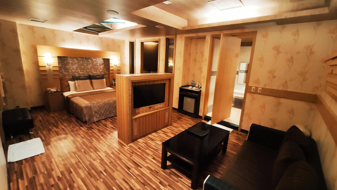 Giyoche Motel Wanli Exteriör bild